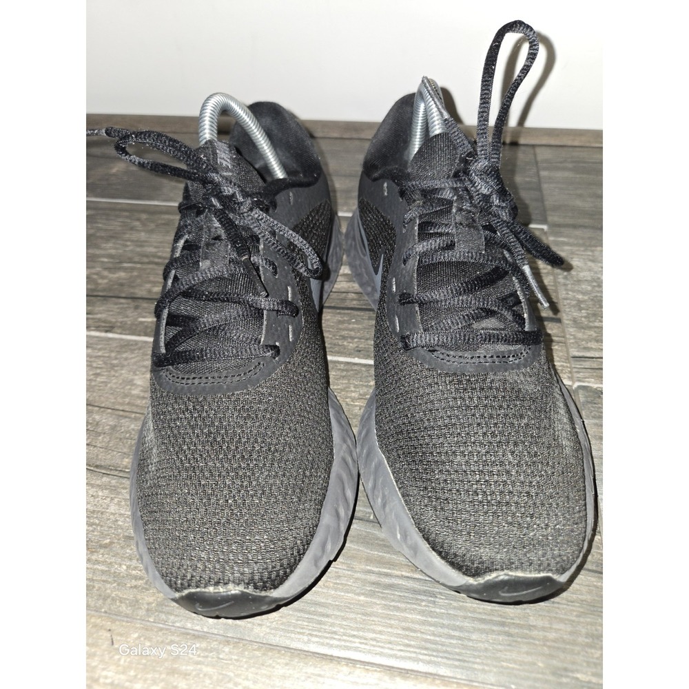Nike Revolution 5 Black Running Shoes Sneakers Women's Size 8.5 - Picture 2 of 9